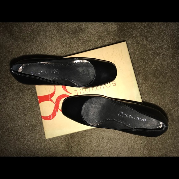 Beautiful black wedge shoe - Picture 2 of 5